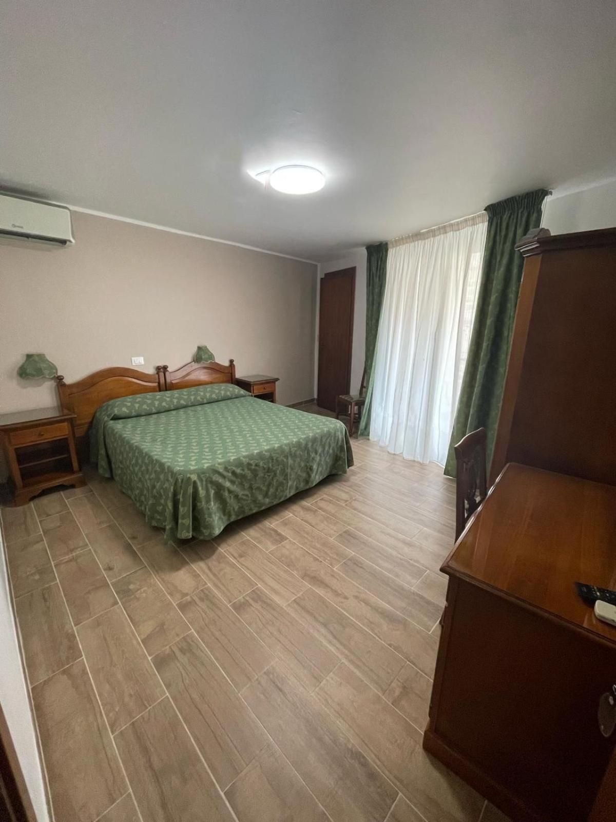 Hotel Cortese Палермо Экстерьер фото